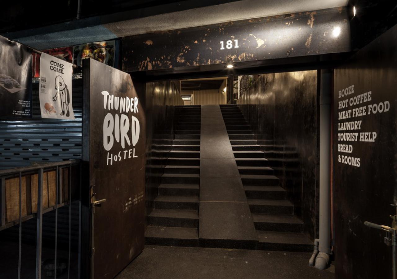 Thunder Bird Hostel Τσιάνγκ Μάι Εξωτερικό φωτογραφία