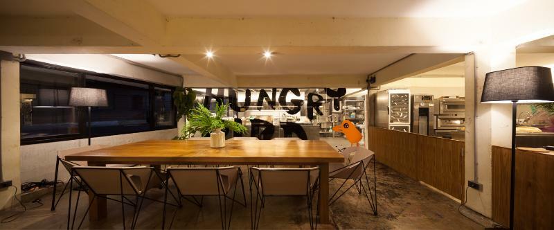 Thunder Bird Hostel Τσιάνγκ Μάι Εξωτερικό φωτογραφία